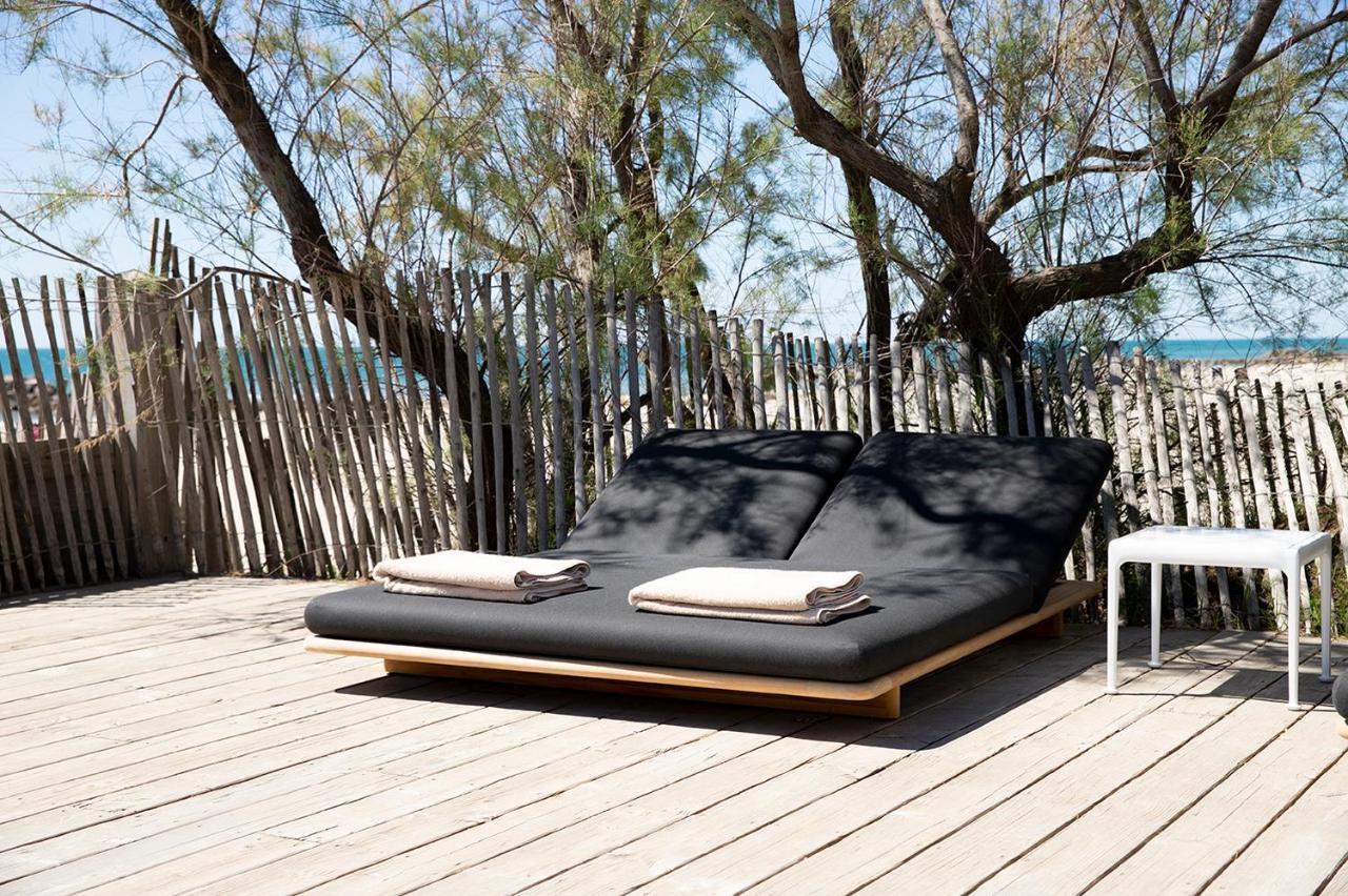 Hotel Plage Palace & Spa Palavas-les-Flots Exterior photo The deck at the beach