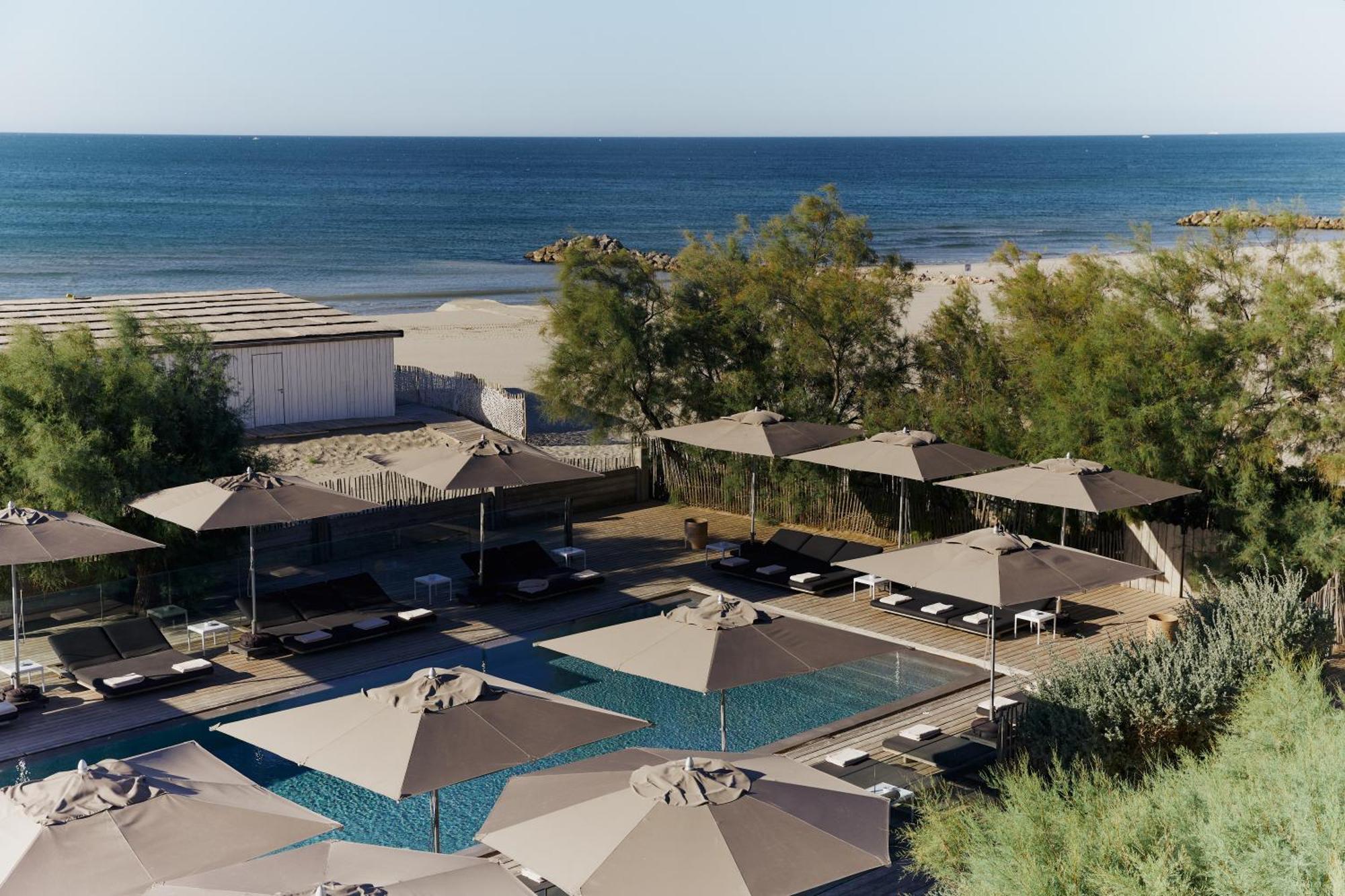 Hotel Plage Palace & Spa Palavas-les-Flots Exterior photo The resort's beach